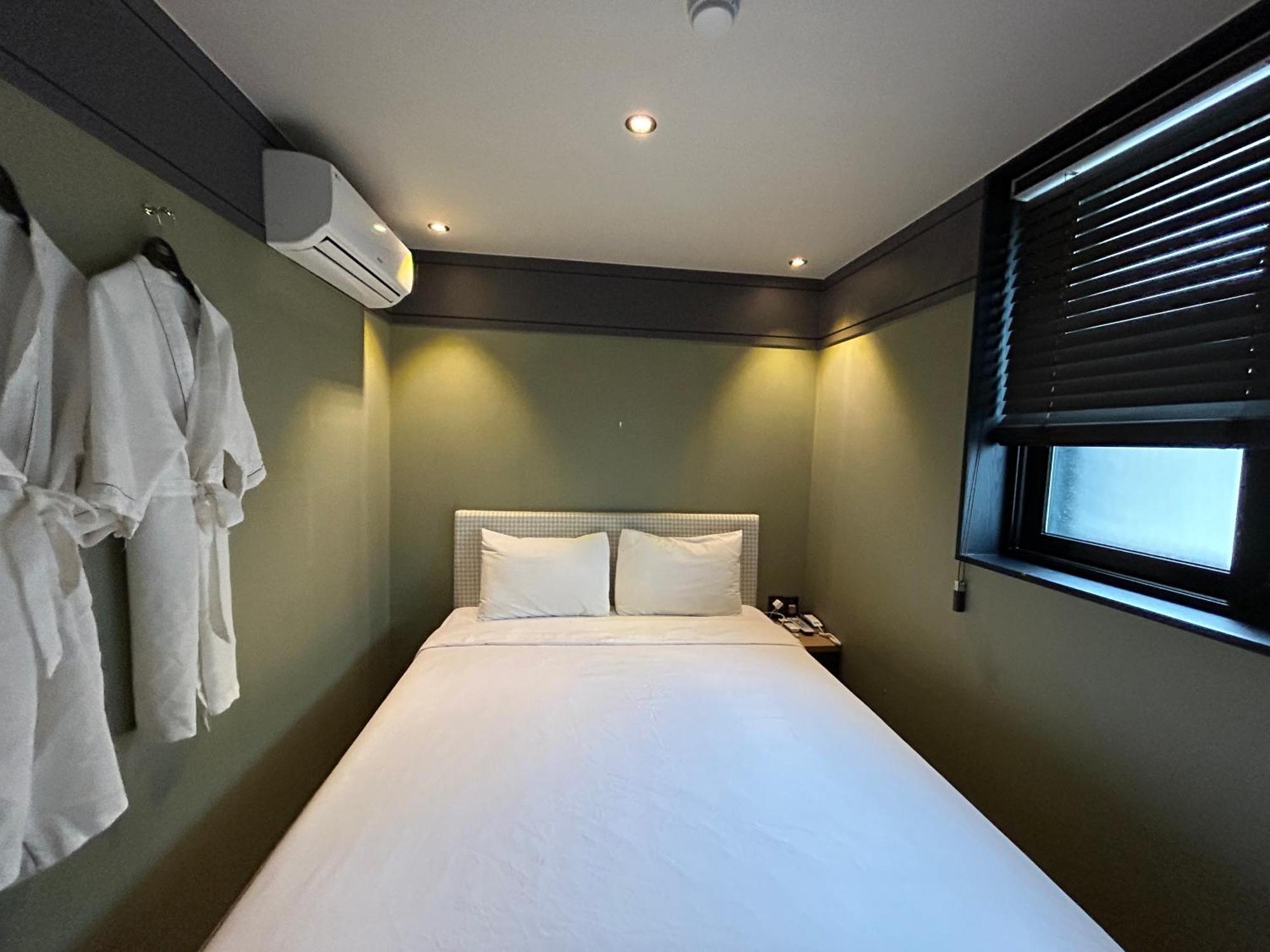 Deluxe Motel Geoje Exterior photo