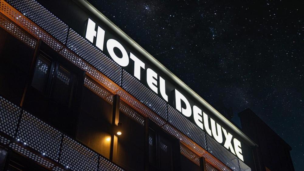 Deluxe Motel Geoje Exterior photo